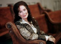 loretta-lynn,-estrela-country,-morre-aos-90-anos